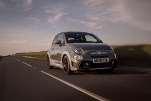 Abarth 695 70° Anniversario 2019 года  (UK)